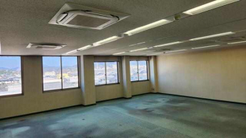 彦根市長曽根南町の店舗事務所の画像