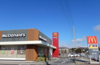 マクドナルド２６号泉南店まで1136m