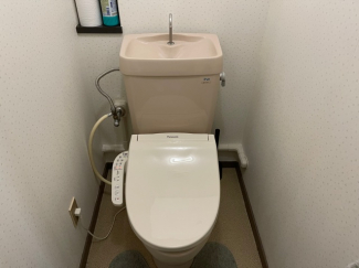 コンパクトで使いやすいトイレです