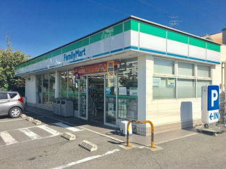 ファミリーマート堺緑ケ丘中町店まで300m