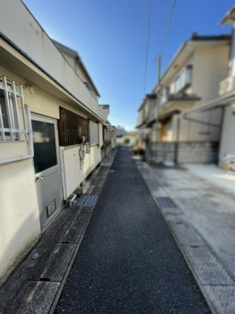 【前面道路含む現地写真】