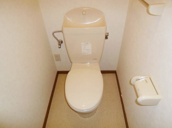 コンパクトで使いやすいトイレです