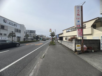 【前面道路含む現地写真】