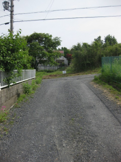 【前面道路含む現地写真】