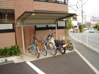 屋根付駐輪場