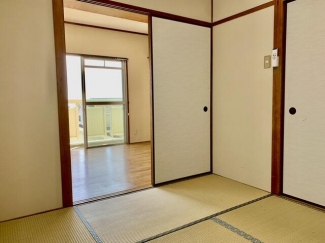 兵庫県淡路市久留麻のマンションの画像