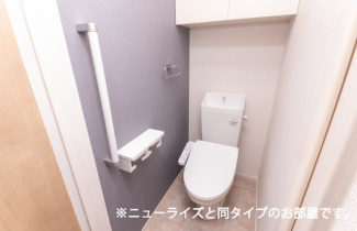 コンパクトで使いやすいトイレです