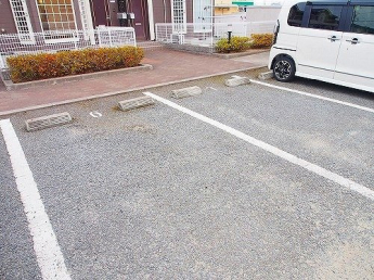 駐車場に車を止められます