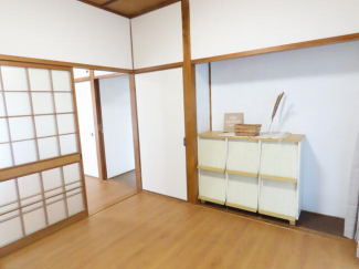 ４．５帖の洋室です。お部屋に合わせた家具、小物付なのも嬉しい