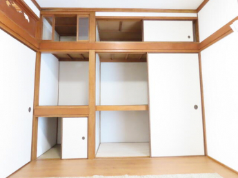 リビングにもたくさんの収納があり、お部屋がスッキリするのが嬉