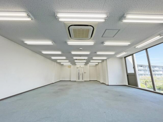 ａｍｓ北花田　北花田駅約５分　３階７１．５２㎡　共用トイレの画像
