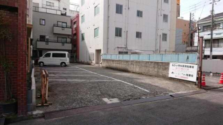 松山市千舟町１丁目の駐車場の画像