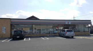 セブンイレブン近江八幡江頭町店　約２５００ｍ　車で約５分