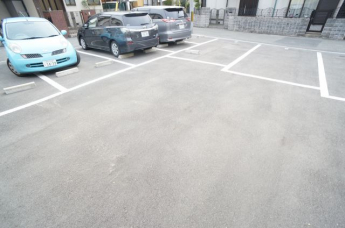 【駐車場】