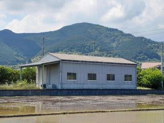 西条市楢木の倉庫の画像