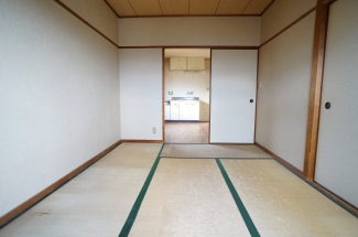 【寝室】