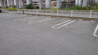 駐車場に車を止められます