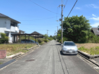 【前面道路含む現地写真】