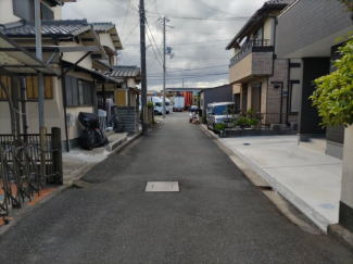 【前面道路含む現地写真】