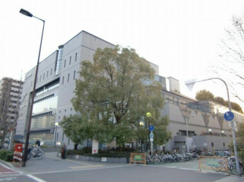 大阪市立中央図書館まで450m