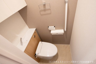 ゆったりとした空間のトイレです