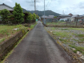 【前面道路含む現地写真】