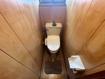 清潔感のあるトイレです