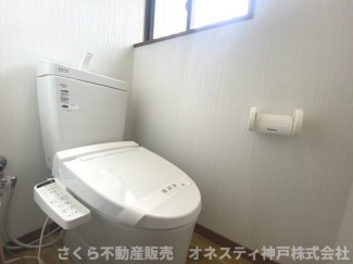 温水洗浄機付きのトイレは窓があるので換気もしっかりと行えます