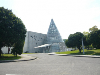 愛媛県総合科学博物館まで1959m