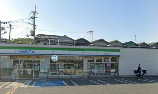 ファミリーマート富田林若松町西店まで868m