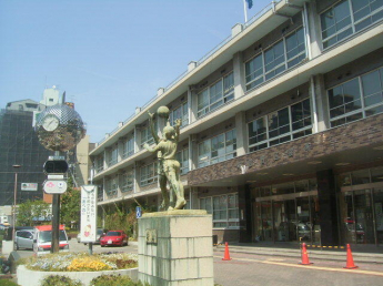 大阪市阿倍野区役所まで1899m