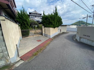 西側道路を南向きに撮影