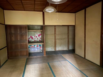 １階奥の元下宿部屋の１部屋です。　現在綺麗にリフォーム済です