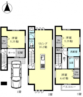 オシャレな内装に可愛らしいキャラクターをあしらったデザインの３階建て戸建です