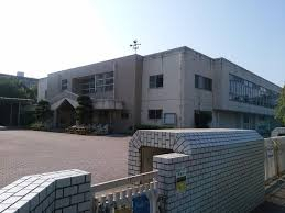 浮穴小学校まで650m