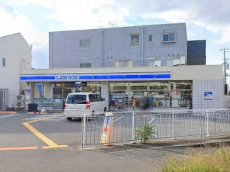 ローソン浜寺石津東三丁店まで333m