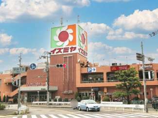 イズミヤ泉北店まで743m