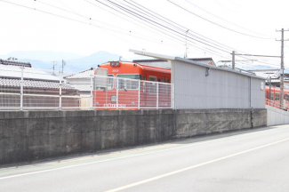 伊予鉄郡中線新川駅まで700m