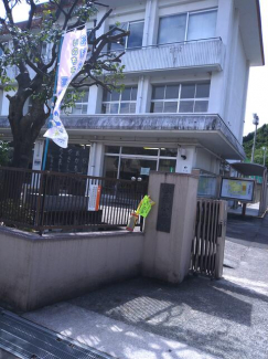 八幡浜市立松蔭小学校まで160m