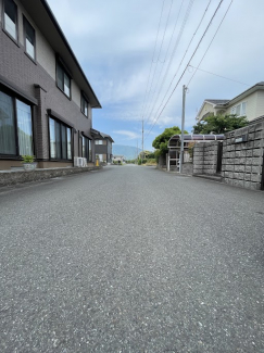 【前面道路含む現地写真】