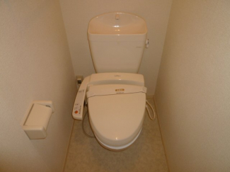 清潔感のあるトイレです