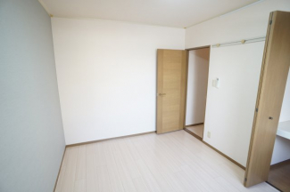 【寝室】