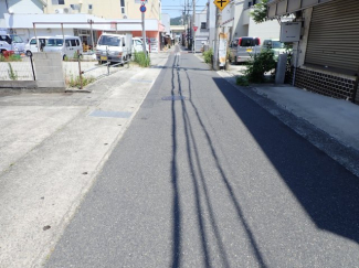 【前面道路含む現地写真】