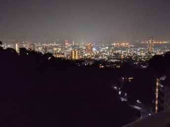 ベランダから神戸の夜景が楽しめます