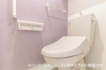 ゆったりとした空間のトイレです