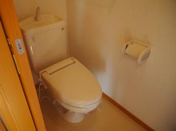 シンプルで使いやすいトイレです