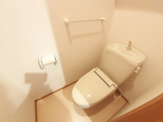 清潔感のあるトイレです