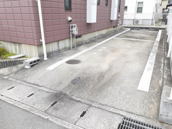 駐車場に車を止められます