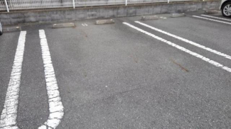 駐車場があるので、車を買う予定の方も安心です