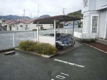 駐車場に車を止められます